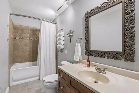 1848 Evergreen Draw Woodbury MN 55125