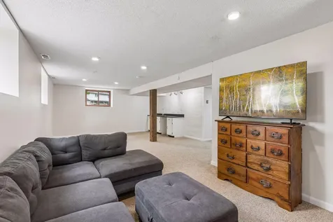 1848 Evergreen Draw Woodbury MN 55125