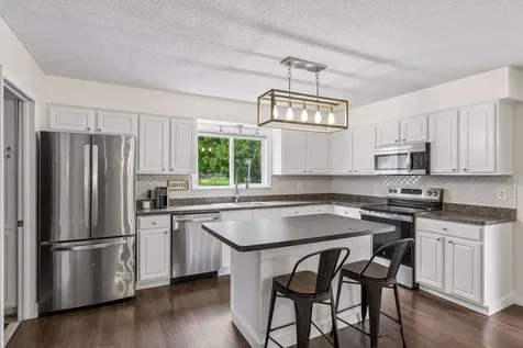 1848 Evergreen Draw Woodbury MN 55125