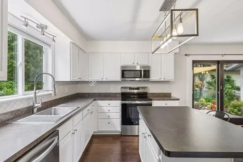 1848 Evergreen Draw Woodbury MN 55125