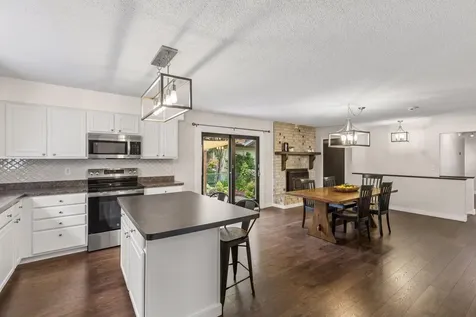 1848 Evergreen Draw Woodbury MN 55125