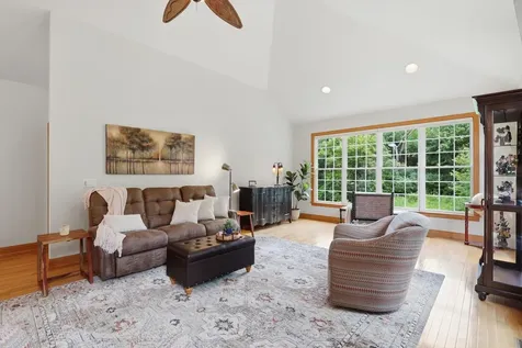 4910 Steeplechase Court Eagan MN 55122