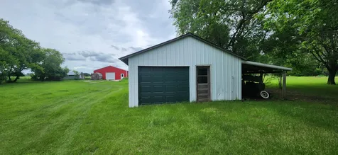 27560 280th Avenue SE Brooks MN 56715