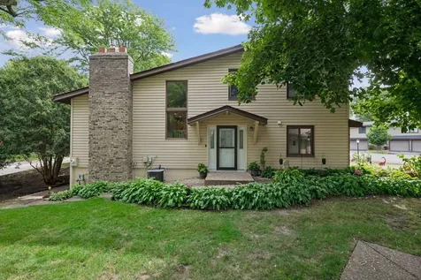 5722 Hyland Courts Drive Bloomington MN 55437