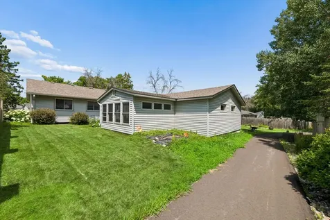 112504 Ramsey Court Chaska MN 55318