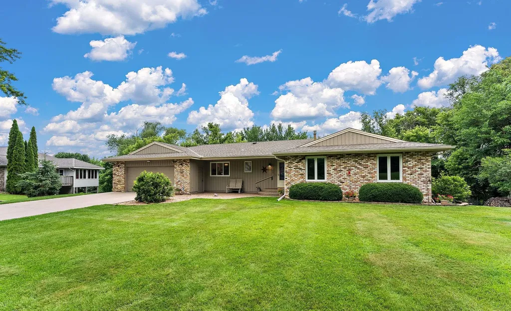 12680 N Shannon Drive Shakopee MN 55379