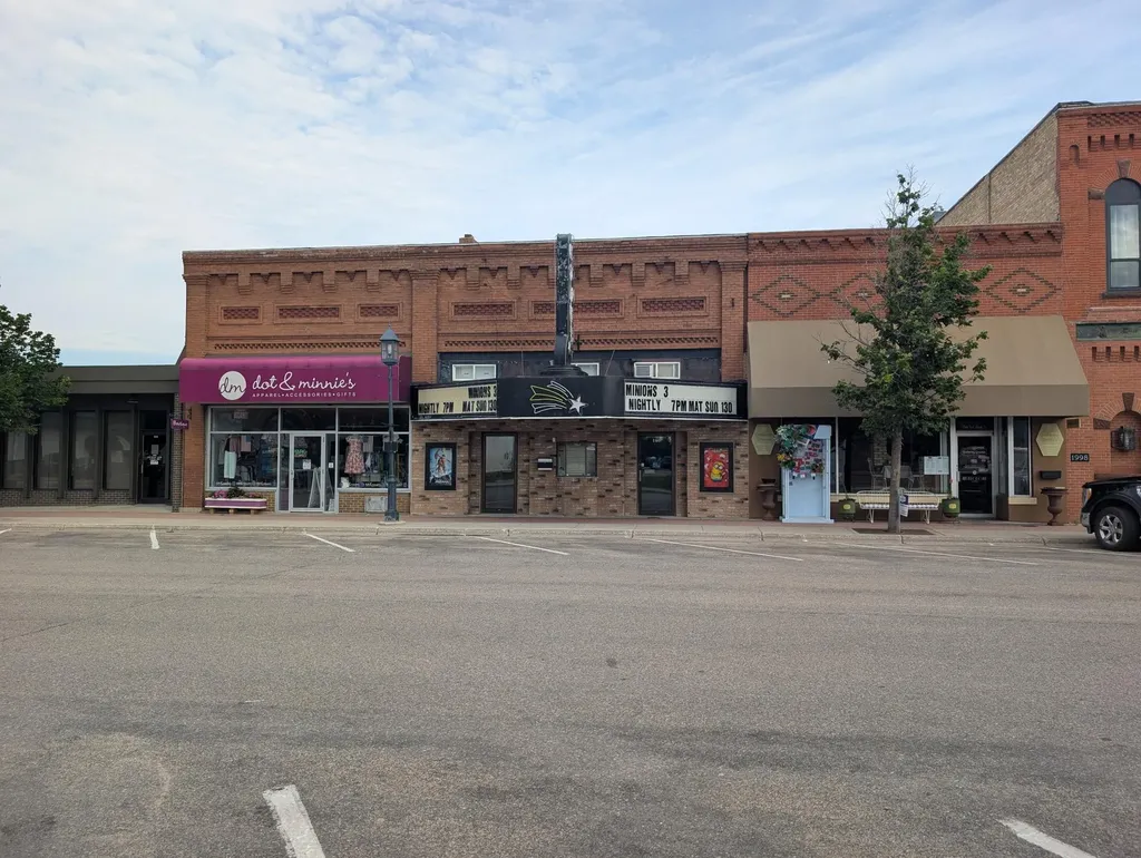 146 1st Avenue S Perham MN 56573