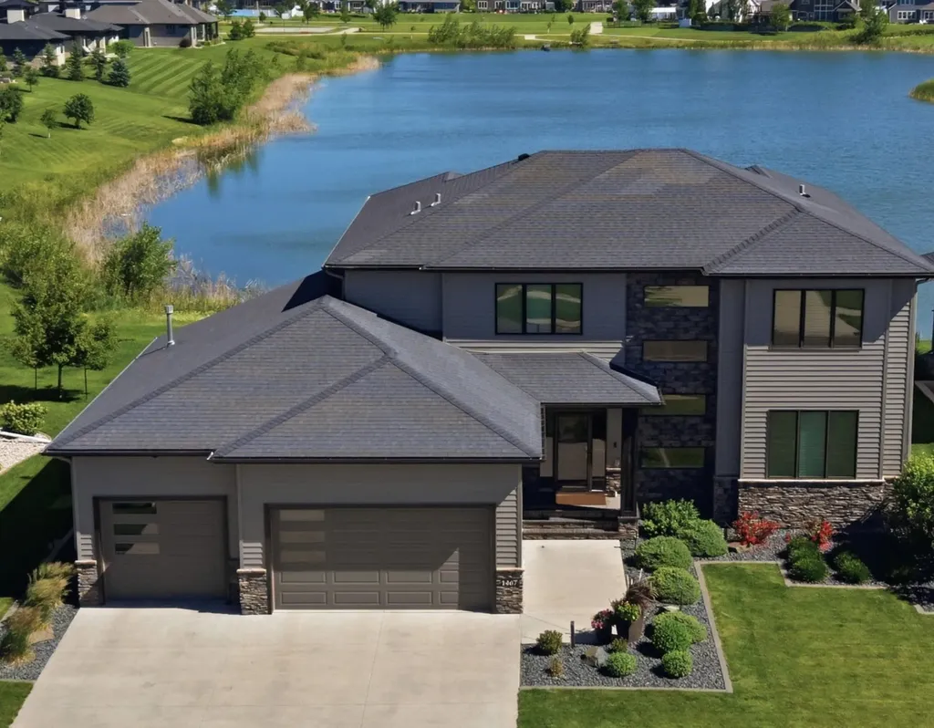 1467 75th Avenue S Fargo ND 58104