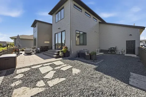 1467 75th Avenue S Fargo ND 58104