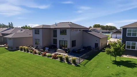 1467 75th Avenue S Fargo ND 58104