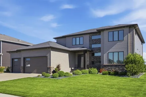 1467 75th Avenue S Fargo ND 58104