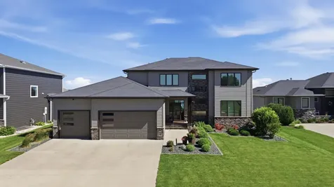 1467 75th Avenue S Fargo ND 58104