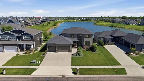 1467 75th Avenue S Fargo ND 58104