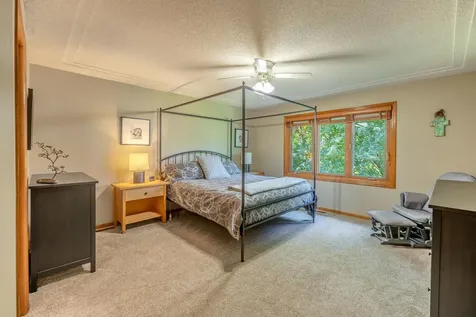 1199 Ashley Lane Mahtomedi MN 55115