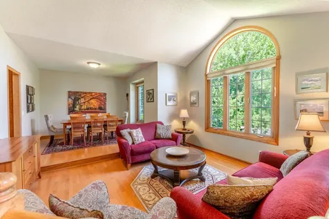 1199 Ashley Lane Mahtomedi MN 55115