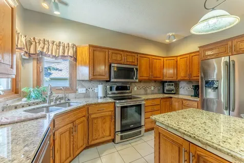 1199 Ashley Lane Mahtomedi MN 55115