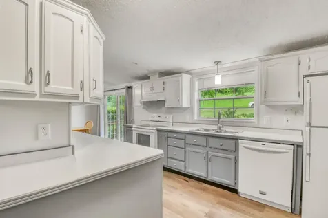 12651 Dorff Beach Road Audubon MN 56511