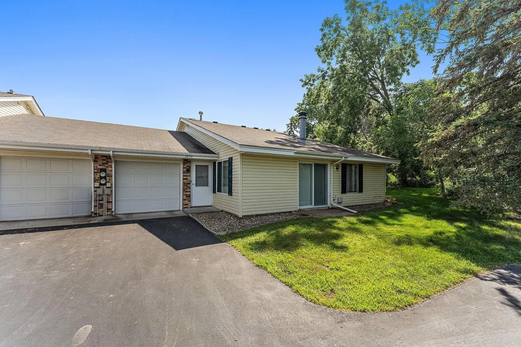 3854 Heather Drive Eagan MN 55122