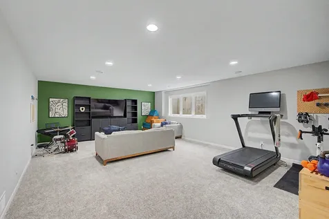 6694 Lakeview Circle NE Albertville MN 55301