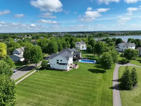 6694 Lakeview Circle NE Albertville MN 55301