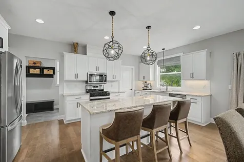 6694 Lakeview Circle NE Albertville MN 55301