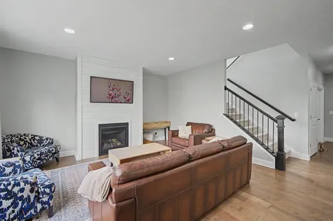 6694 Lakeview Circle NE Albertville MN 55301