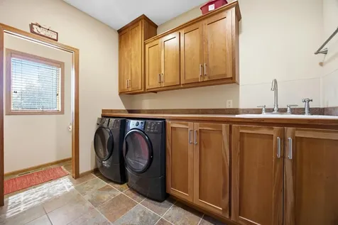 7019 Maple Lane Horace ND 58047