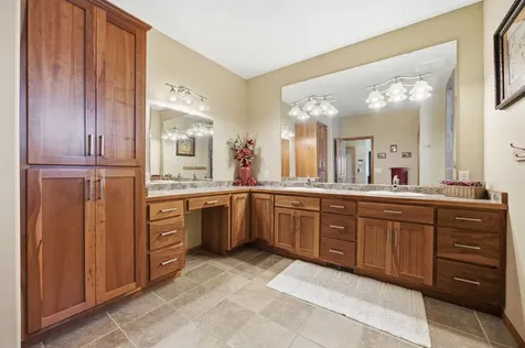 7019 Maple Lane Horace ND 58047