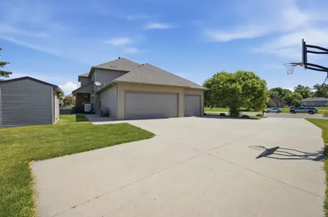 7019 Maple Lane Horace ND 58047
