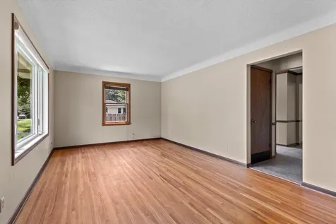 1561 Chamber Street Saint Paul MN 55106