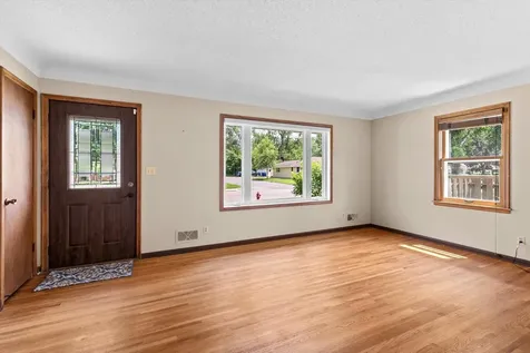 1561 Chamber Street Saint Paul MN 55106