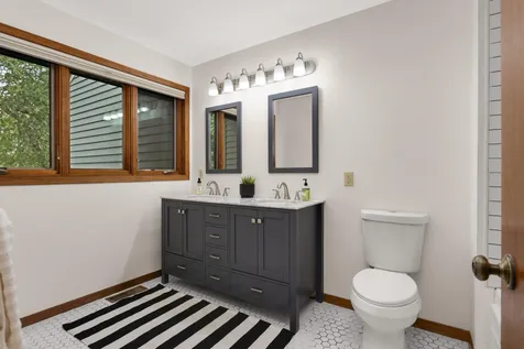 1359 Spencer Road W Saint Paul MN 55108