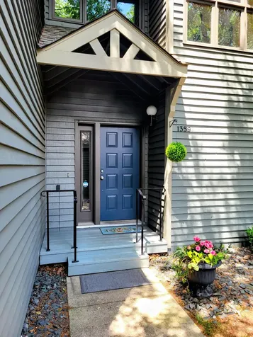 1359 Spencer Road W Saint Paul MN 55108