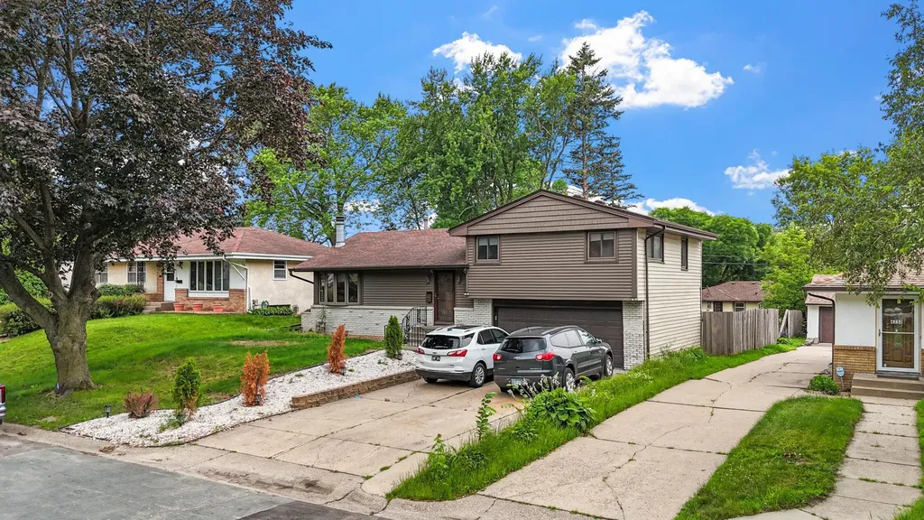 4246 Royce Street NE Columbia Heights MN 55421