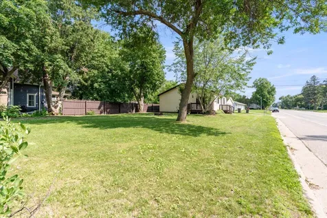 711 SE 13th Street Brainerd MN 56401