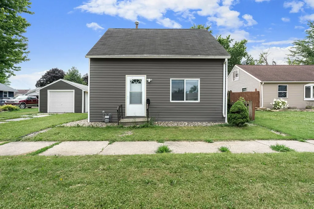 1810 1st Avenue SE Austin MN 55912