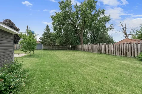 1810 1st Avenue SE Austin MN 55912