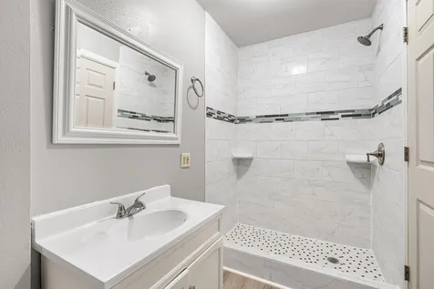 1810 1st Avenue SE Austin MN 55912
