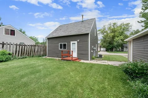 1810 1st Avenue SE Austin MN 55912