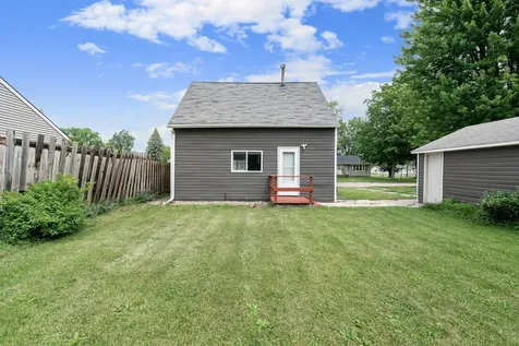 1810 1st Avenue SE Austin MN 55912