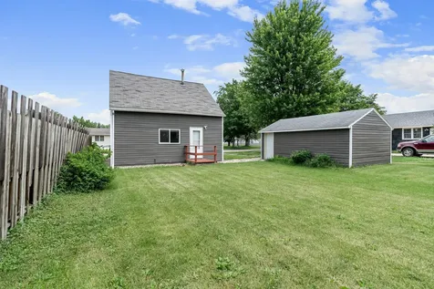 1810 1st Avenue SE Austin MN 55912