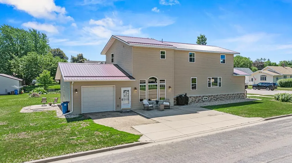 313 7th Street W Canby MN 56220
