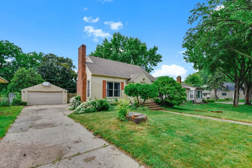1313 Birmingham Street Saint Paul MN 55106
