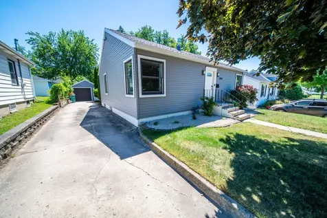 1550 7 1/2 Avenue NE Rochester MN 55906