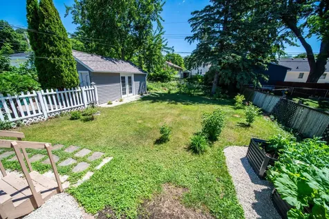 1550 7 1/2 Avenue NE Rochester MN 55906
