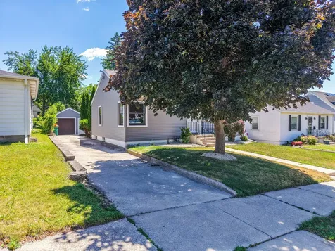 1550 7 1/2 Avenue NE Rochester MN 55906