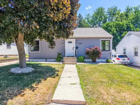 1550 7 1/2 Avenue NE Rochester MN 55906
