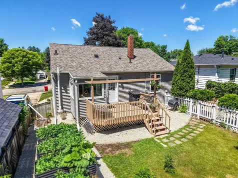1550 7 1/2 Avenue NE Rochester MN 55906