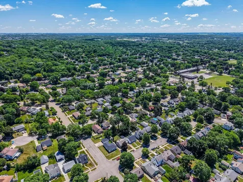 1550 7 1/2 Avenue NE Rochester MN 55906