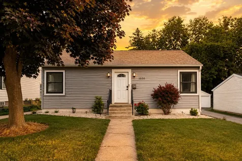 1550 7 1/2 Avenue NE Rochester MN 55906